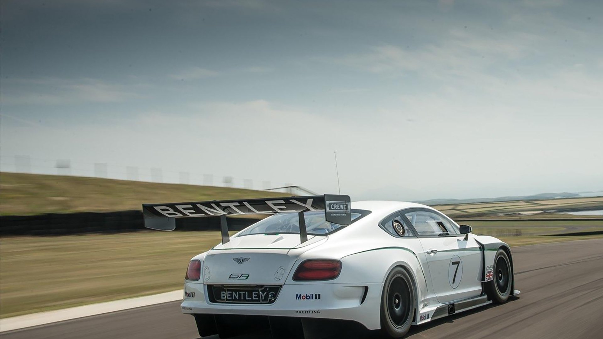 姆巴佩在欧洲杯中打入关键进球，姆巴佩欧洲杯视频